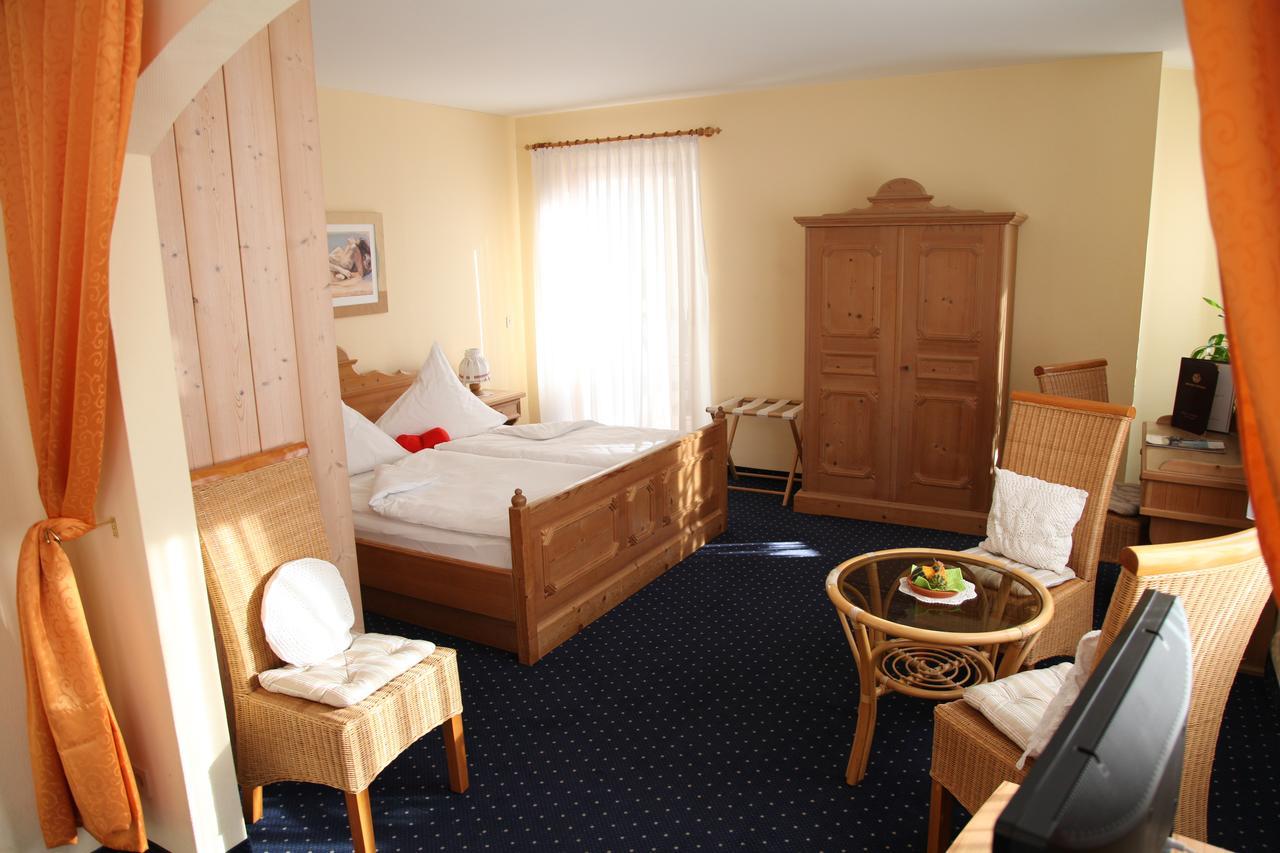 Brucker Gastehaus Hotel Fuerstenfeldbruck Esterno foto